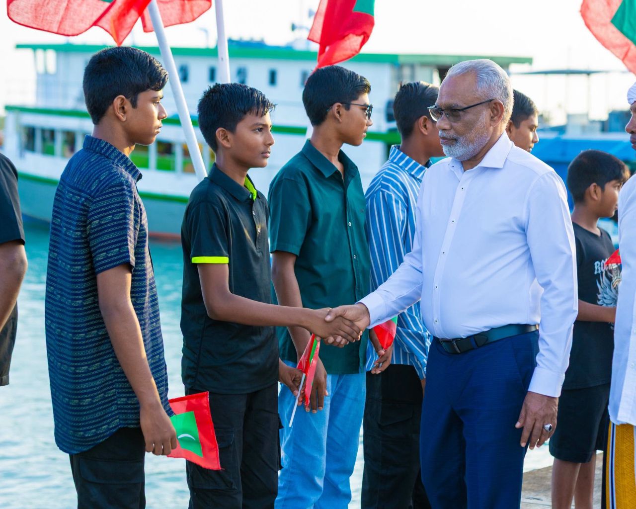 Zuvaanunnah raahjjeyge thaareekhu neyngey nama hageegee minivankameh nulibeyne: Abdurraheem