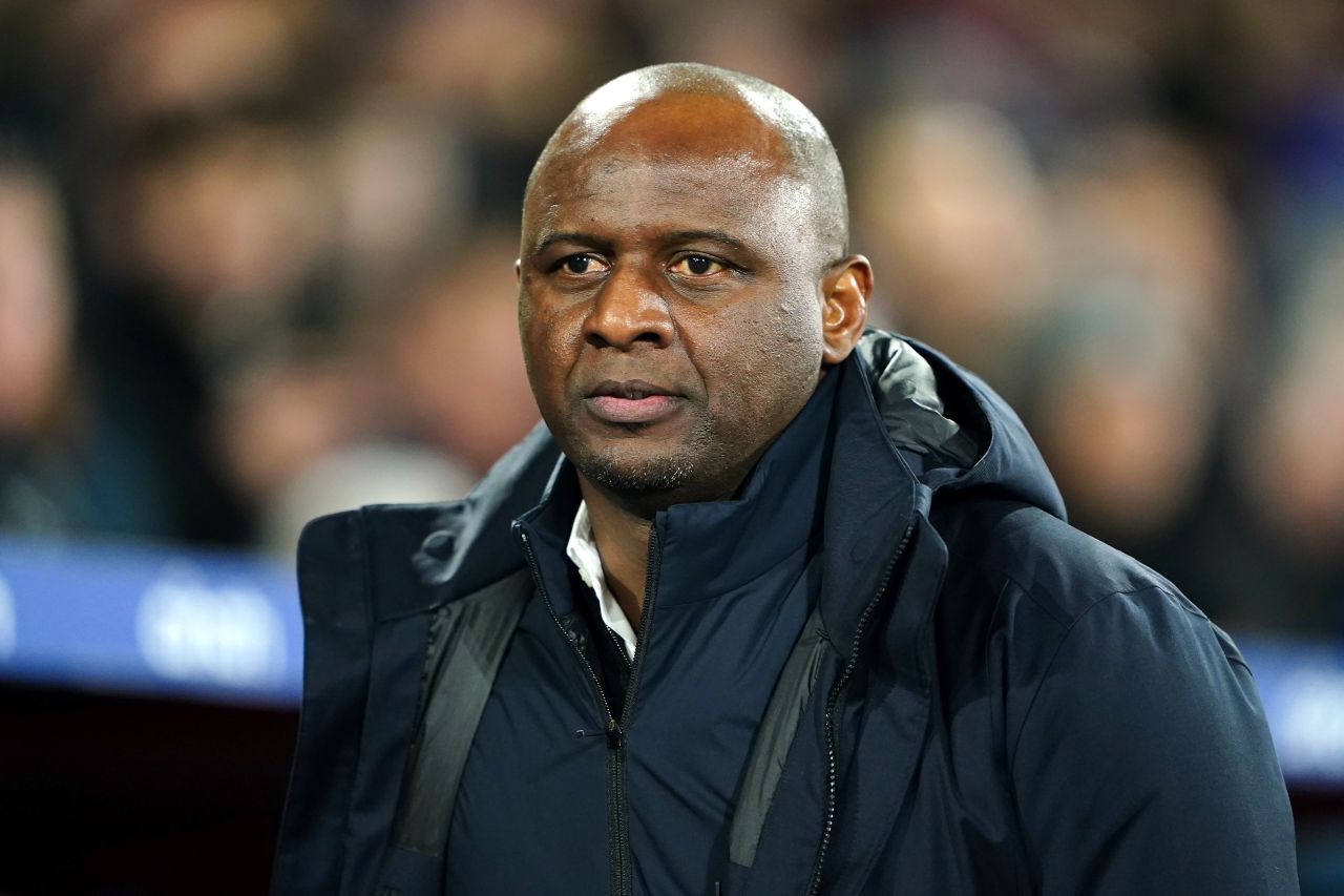 Senegal gaumee team ge coach akah Vieira