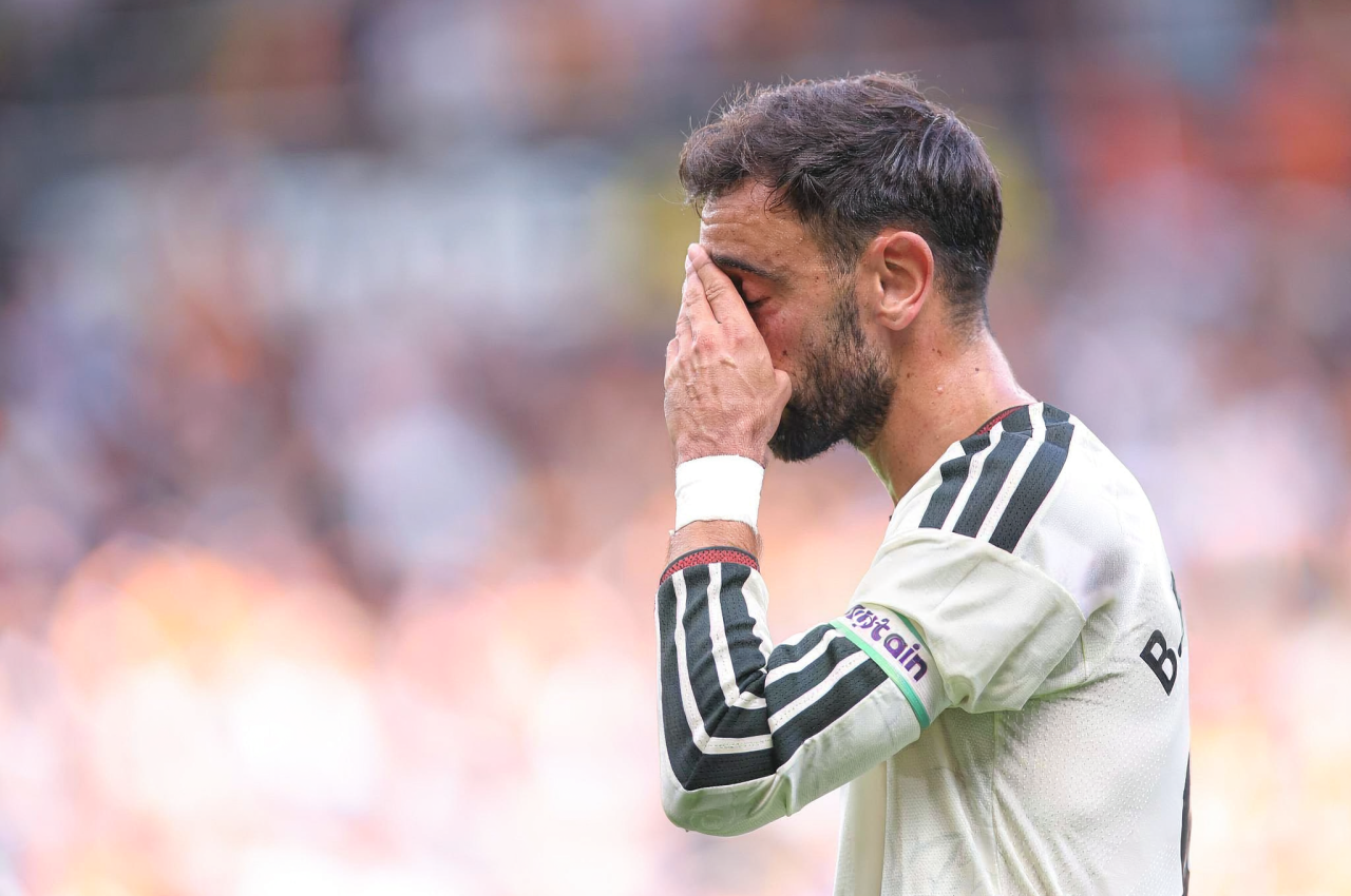 Hull enburi ais United ge feshun haraabukollaifi 