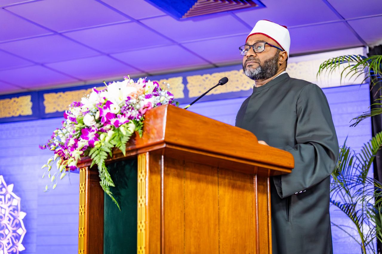 O' level aai A' level ninmaa dharivarunge kibaiga imaamukan kurumuge gaabilukan hunaane: Shaheem