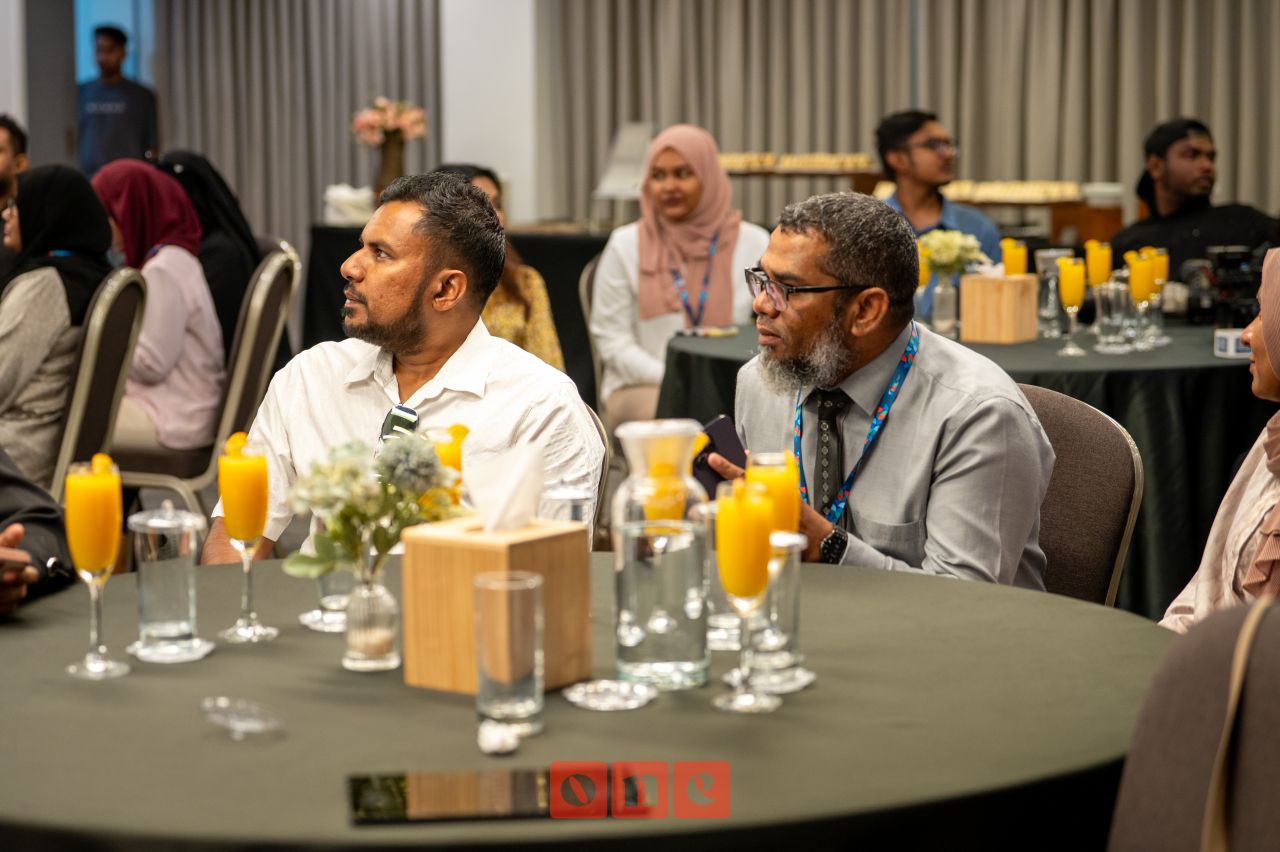 ވަން ފޮޓޯ: އެސްއެމްއީ ޑިޖިޓަލް މޮބައިލް އެޕް ލޯންޗް ކުރުން 