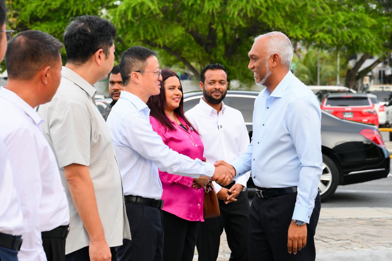 ފޮޓޯ: ރައީސް، ޗައިނާ މޯލްޑިވްސް ޕާކަށް ޒިޔާރަތްކުރެއްވުން
