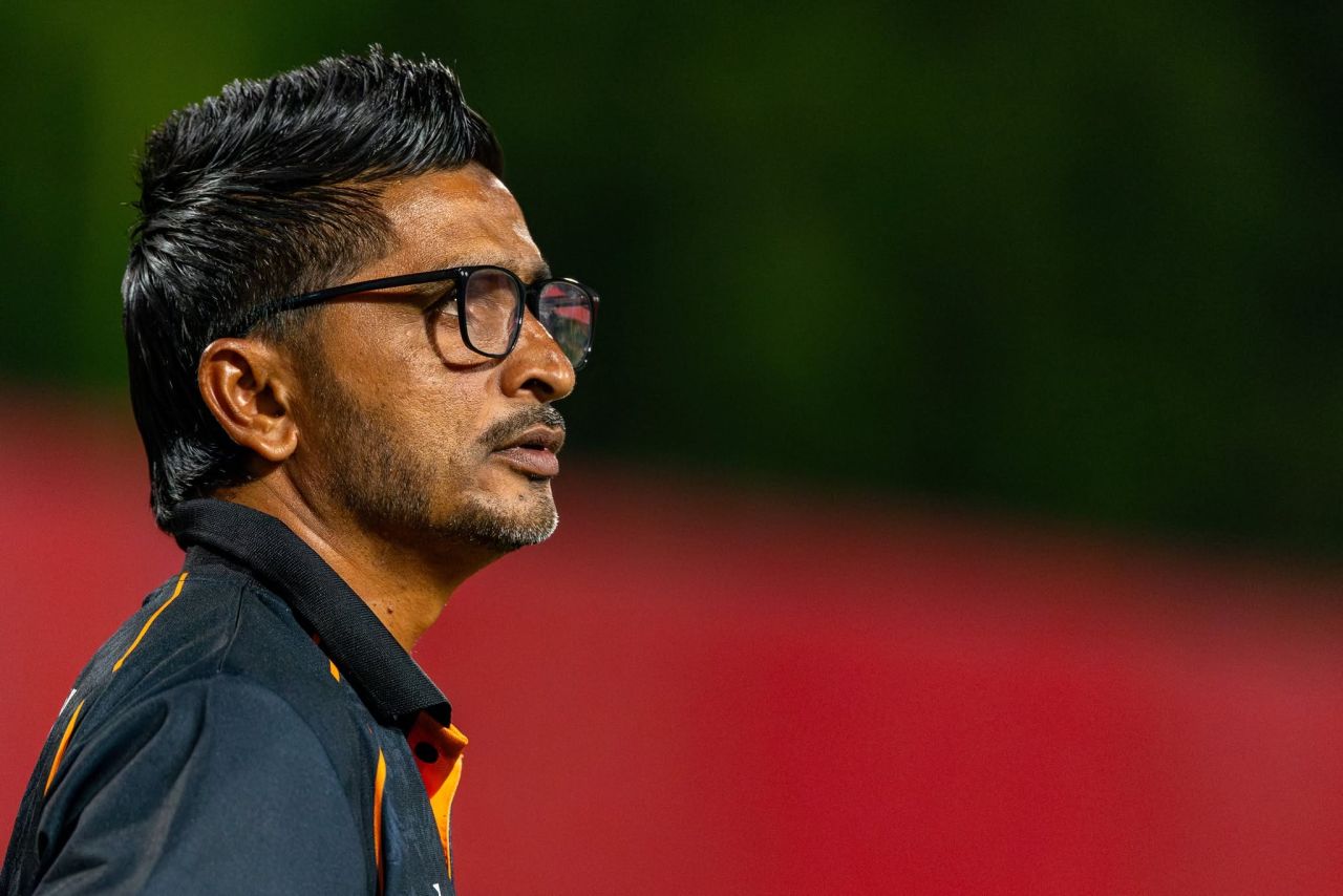 Dhidhoo in Dhivehi Premier League ah nukunnnaanee ves coach Musthatey aaeku 