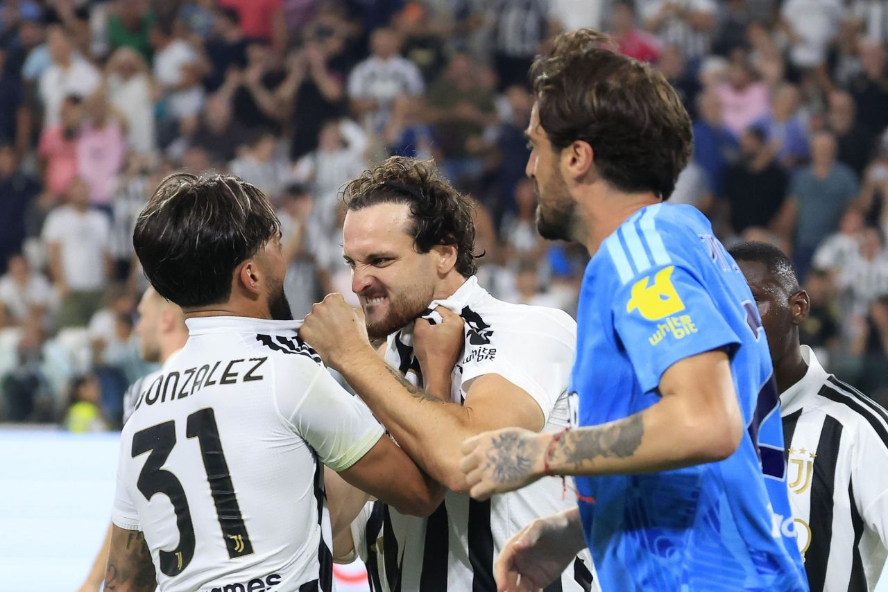 Juventus in fahuvaguthu AC Milan kairin point eh hoadhaifi 