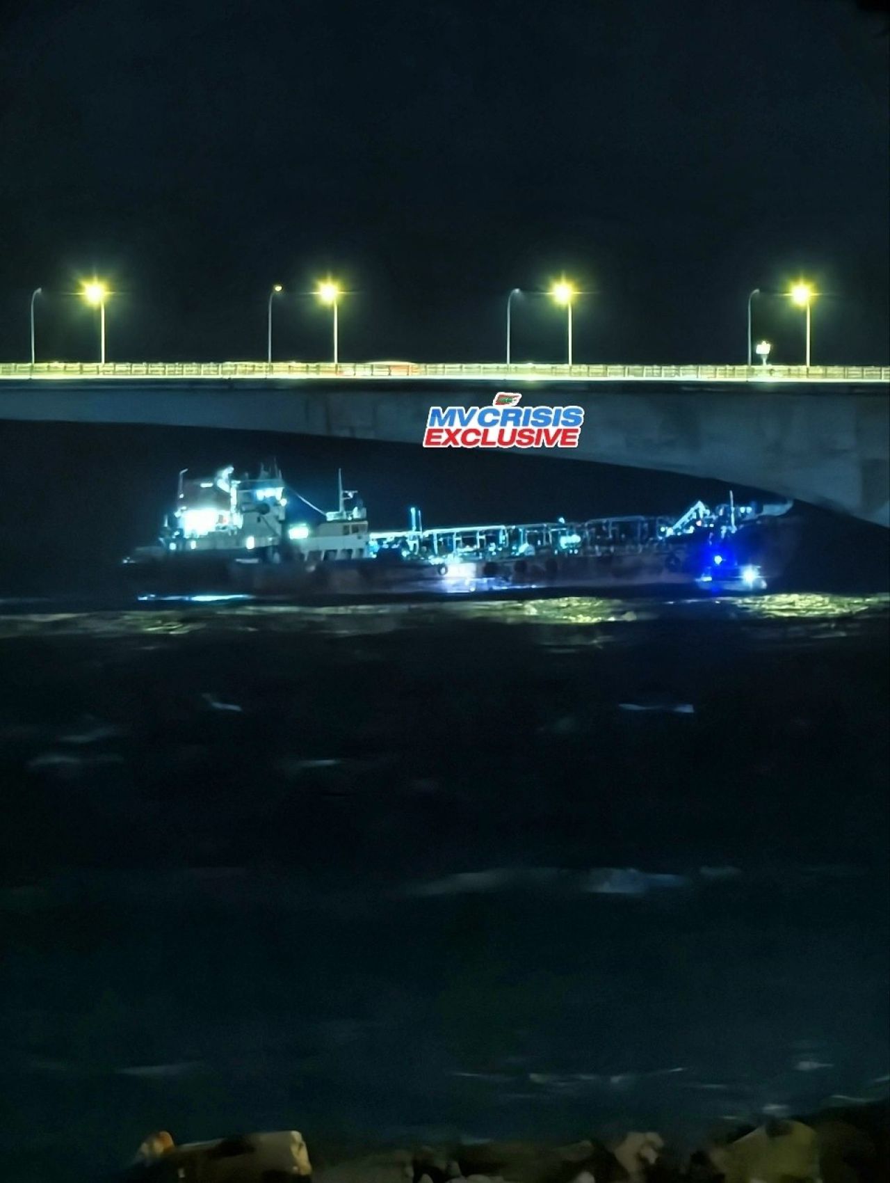 Sinamale bridge ge thanbakah theyo boat eh urijje