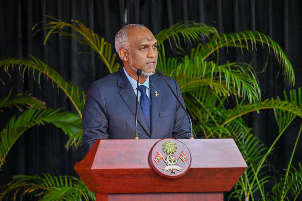 Dhulaai galan hinganvaa gothaai nuvaa goives huhnan vaanei: Raees