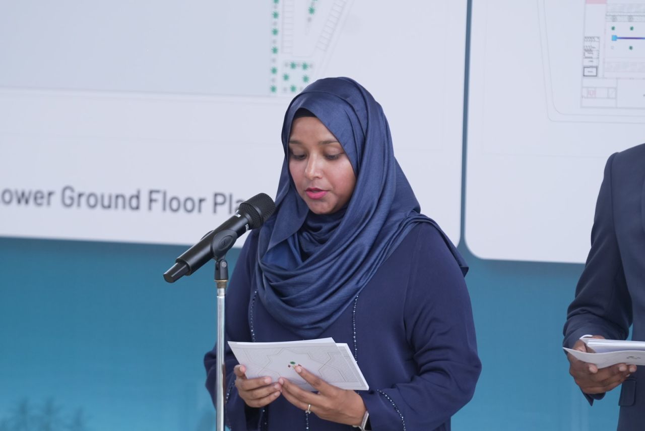 ވަން ފޮޓޯ: ރާއްޖޭގެ އެންމެ ބޮޑު މިސްކިތުގެ ބިންގާ އެޅުން