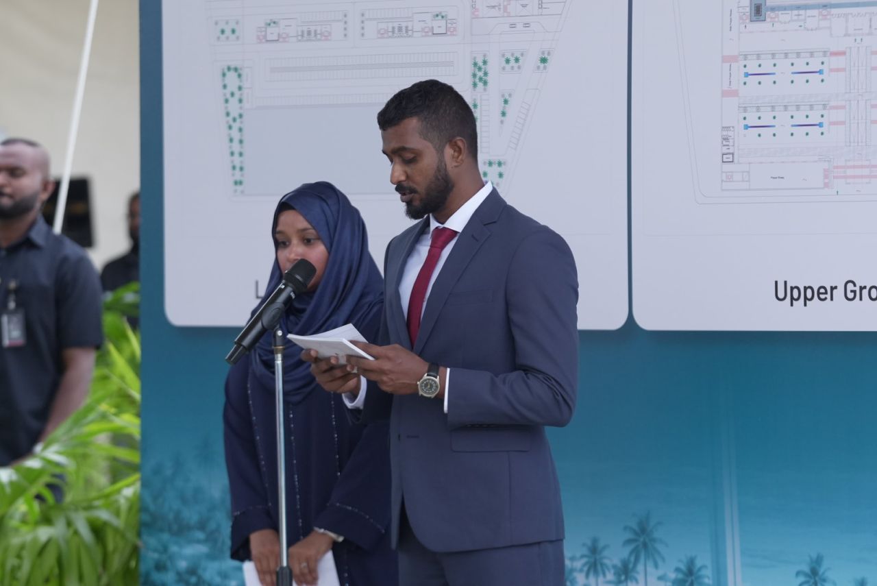 ވަން ފޮޓޯ: ރާއްޖޭގެ އެންމެ ބޮޑު މިސްކިތުގެ ބިންގާ އެޅުން