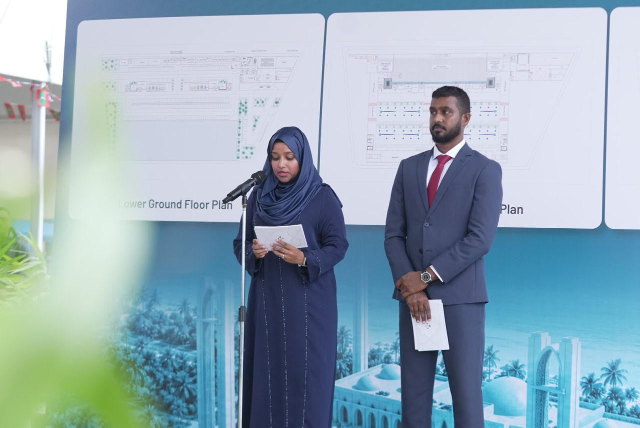 ވަން ފޮޓޯ: ރާއްޖޭގެ އެންމެ ބޮޑު މިސްކިތުގެ ބިންގާ އެޅުން