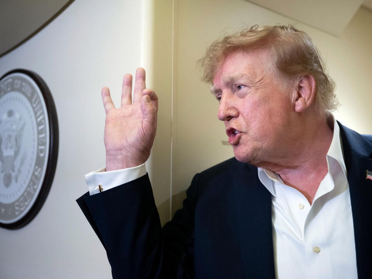 Ehbbasvumeh hadhan Iran beynunvey, goiy ninmaanee aharen: Trump