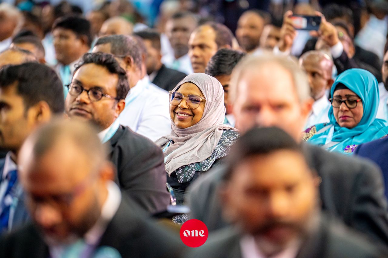 ވަން ފޮޓޯ: ޕީއެންސީގެ މަތީ މަޖިލިސް ރަސްމީކޮށް ފެށުމަށް ސޯޝަލް ސެންޓަރުގައި ބޭއްވި ޖަލްސާ
