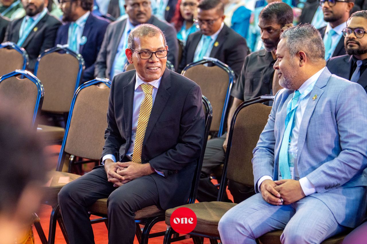 ވަން ފޮޓޯ: ޕީއެންސީގެ މަތީ މަޖިލިސް ރަސްމީކޮށް ފެށުމަށް ސޯޝަލް ސެންޓަރުގައި ބޭއްވި ޖަލްސާ