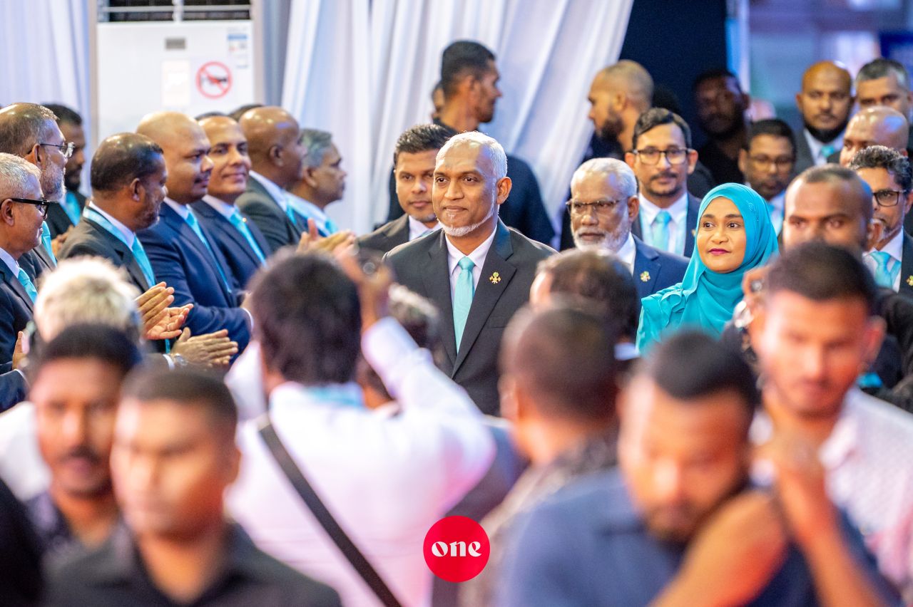 ވަން ފޮޓޯ: ޕީއެންސީގެ މަތީ މަޖިލިސް ރަސްމީކޮށް ފެށުމަށް ސޯޝަލް ސެންޓަރުގައި ބޭއްވި ޖަލްސާ