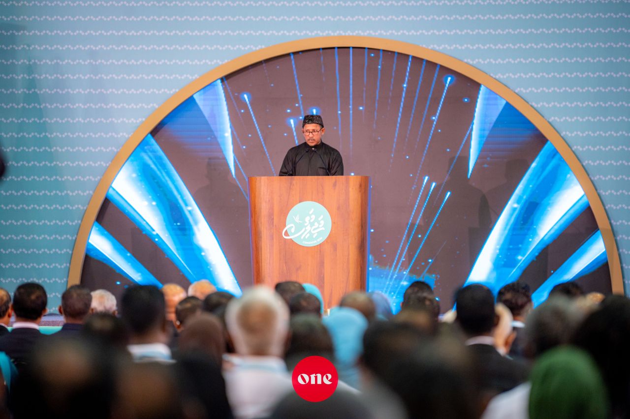 ވަން ފޮޓޯ: ޕީއެންސީގެ މަތީ މަޖިލިސް ރަސްމީކޮށް ފެށުމަށް ސޯޝަލް ސެންޓަރުގައި ބޭއްވި ޖަލްސާ