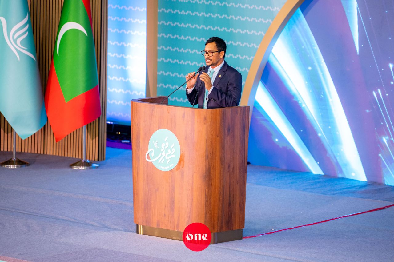 ވަން ފޮޓޯ: ޕީއެންސީގެ މަތީ މަޖިލިސް ރަސްމީކޮށް ފެށުމަށް ސޯޝަލް ސެންޓަރުގައި ބޭއްވި ޖަލްސާ