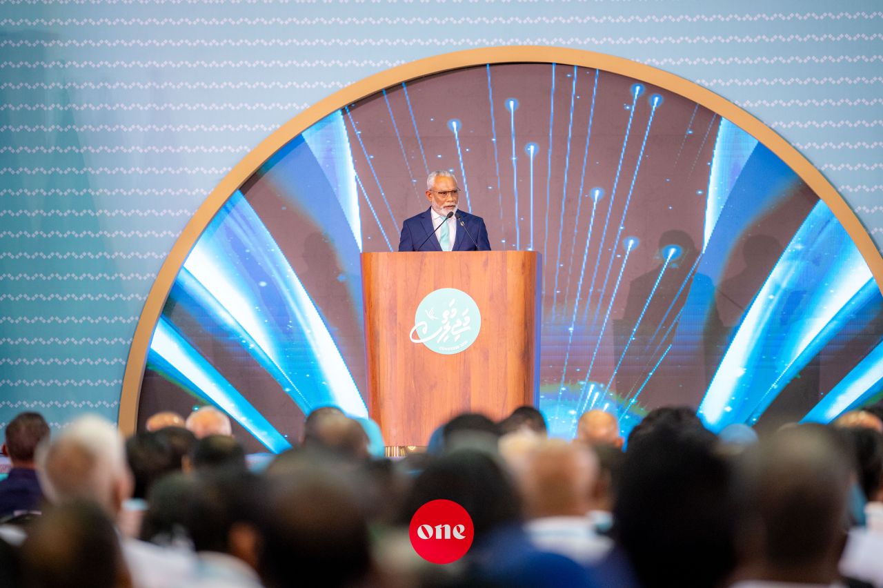 ވަން ފޮޓޯ: ޕީއެންސީގެ މަތީ މަޖިލިސް ރަސްމީކޮށް ފެށުމަށް ސޯޝަލް ސެންޓަރުގައި ބޭއްވި ޖަލްސާ