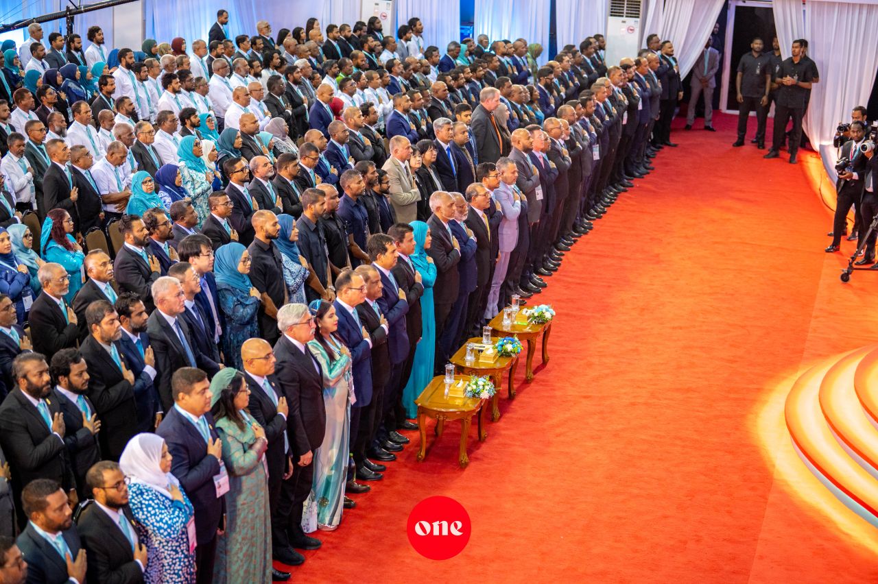 ވަން ފޮޓޯ: ޕީއެންސީގެ މަތީ މަޖިލިސް ރަސްމީކޮށް ފެށުމަށް ސޯޝަލް ސެންޓަރުގައި ބޭއްވި ޖަލްސާ