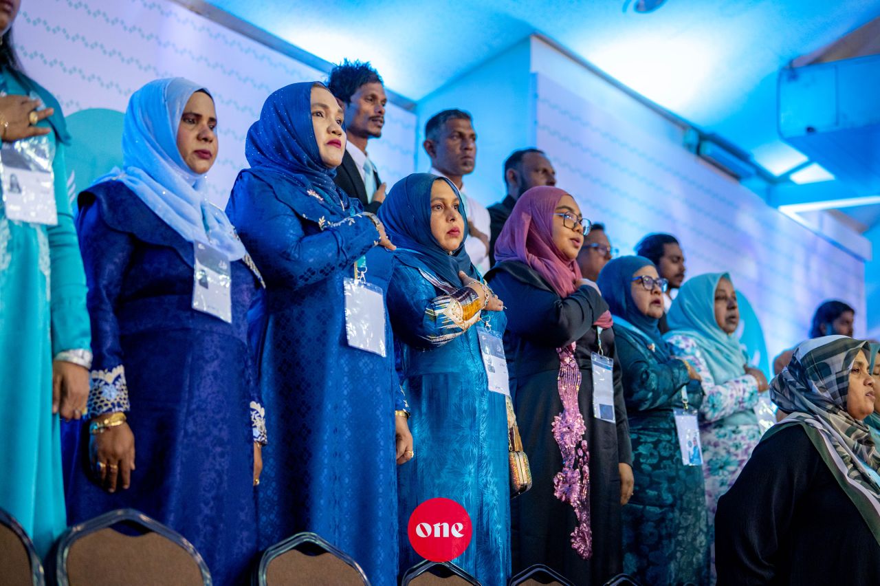 ވަން ފޮޓޯ: ޕީއެންސީގެ މަތީ މަޖިލިސް ރަސްމީކޮށް ފެށުމަށް ސޯޝަލް ސެންޓަރުގައި ބޭއްވި ޖަލްސާ