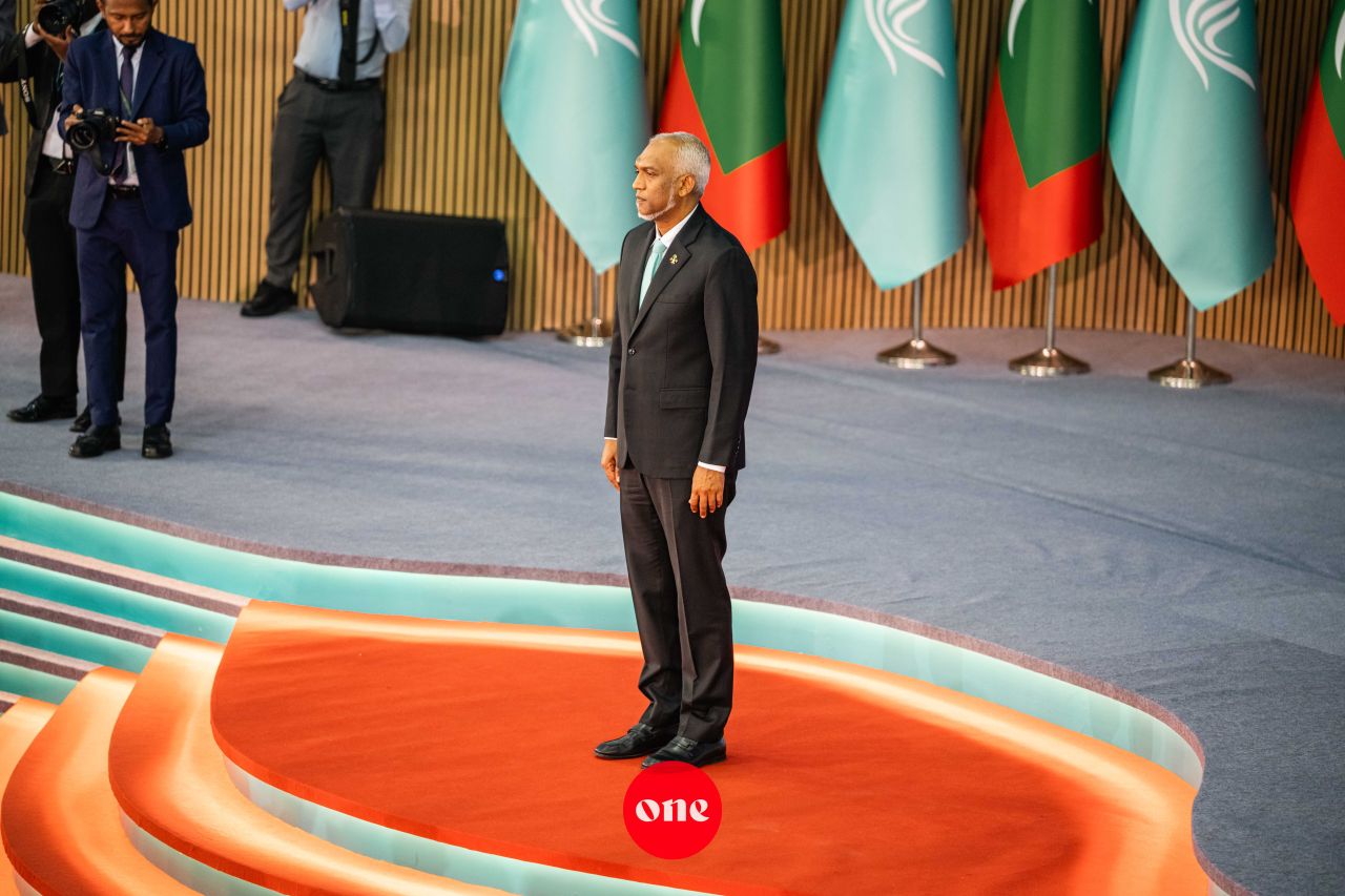 ވަން ފޮޓޯ: ޕީއެންސީގެ އަލަށް އެކުލަވާލެވުނު ގުނަވަންތަކުގެ ބޭފުޅުން މަގާމުގެ ހުވާކުރެއްވުން