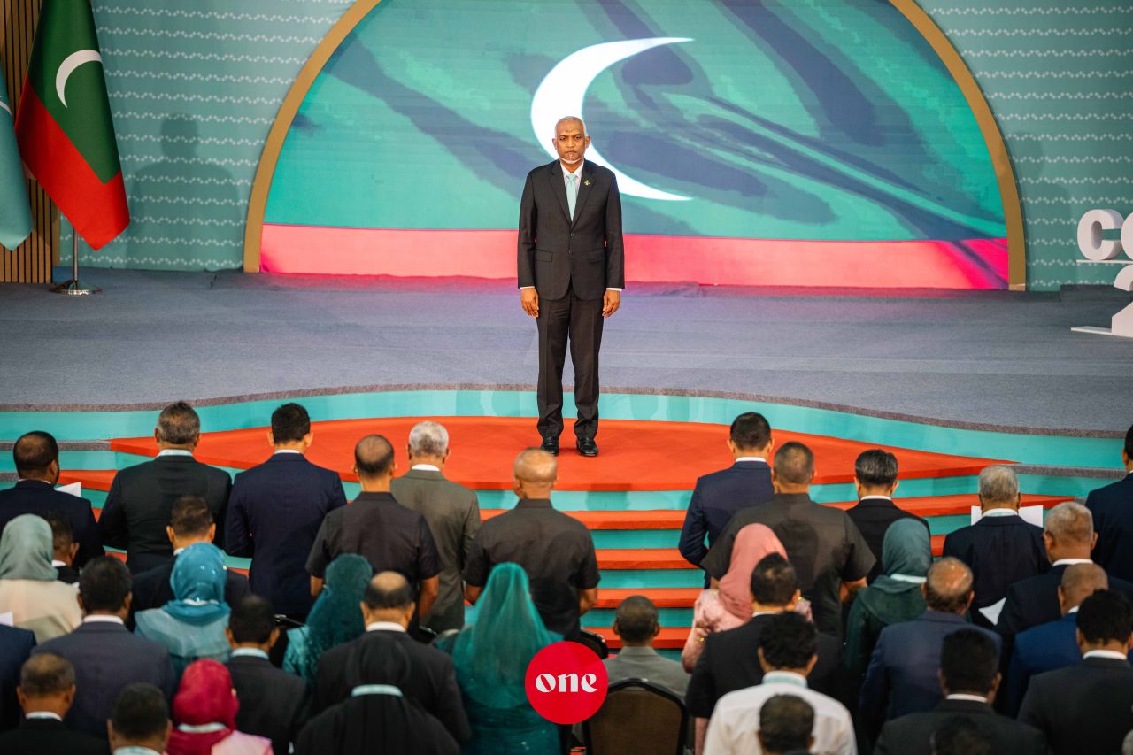 ވަން ފޮޓޯ: ޕީއެންސީގެ އަލަށް އެކުލަވާލެވުނު ގުނަވަންތަކުގެ ބޭފުޅުން މަގާމުގެ ހުވާކުރެއްވުން