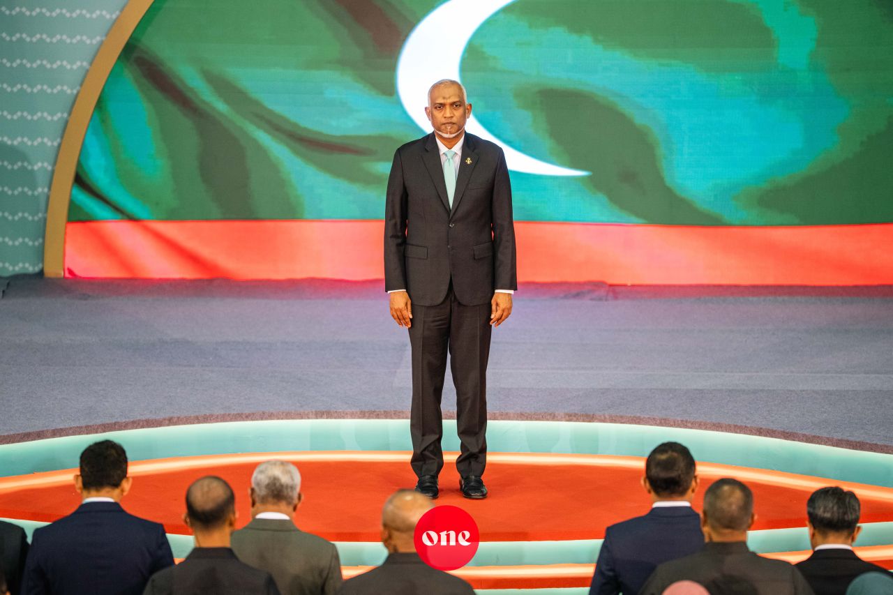 ވަން ފޮޓޯ: ޕީއެންސީގެ އަލަށް އެކުލަވާލެވުނު ގުނަވަންތަކުގެ ބޭފުޅުން މަގާމުގެ ހުވާކުރެއްވުން