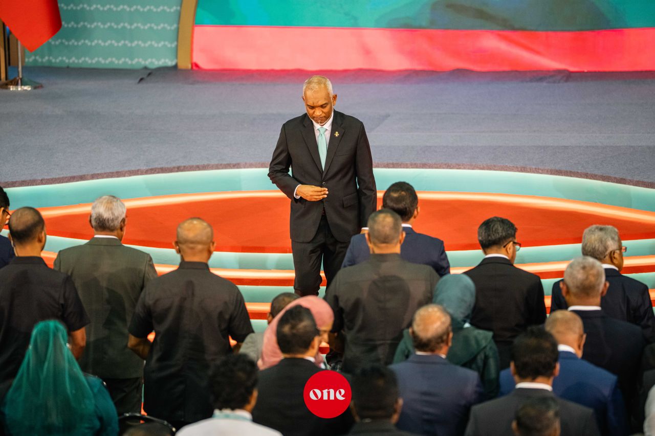 ވަން ފޮޓޯ: ޕީއެންސީގެ އަލަށް އެކުލަވާލެވުނު ގުނަވަންތަކުގެ ބޭފުޅުން މަގާމުގެ ހުވާކުރެއްވުން