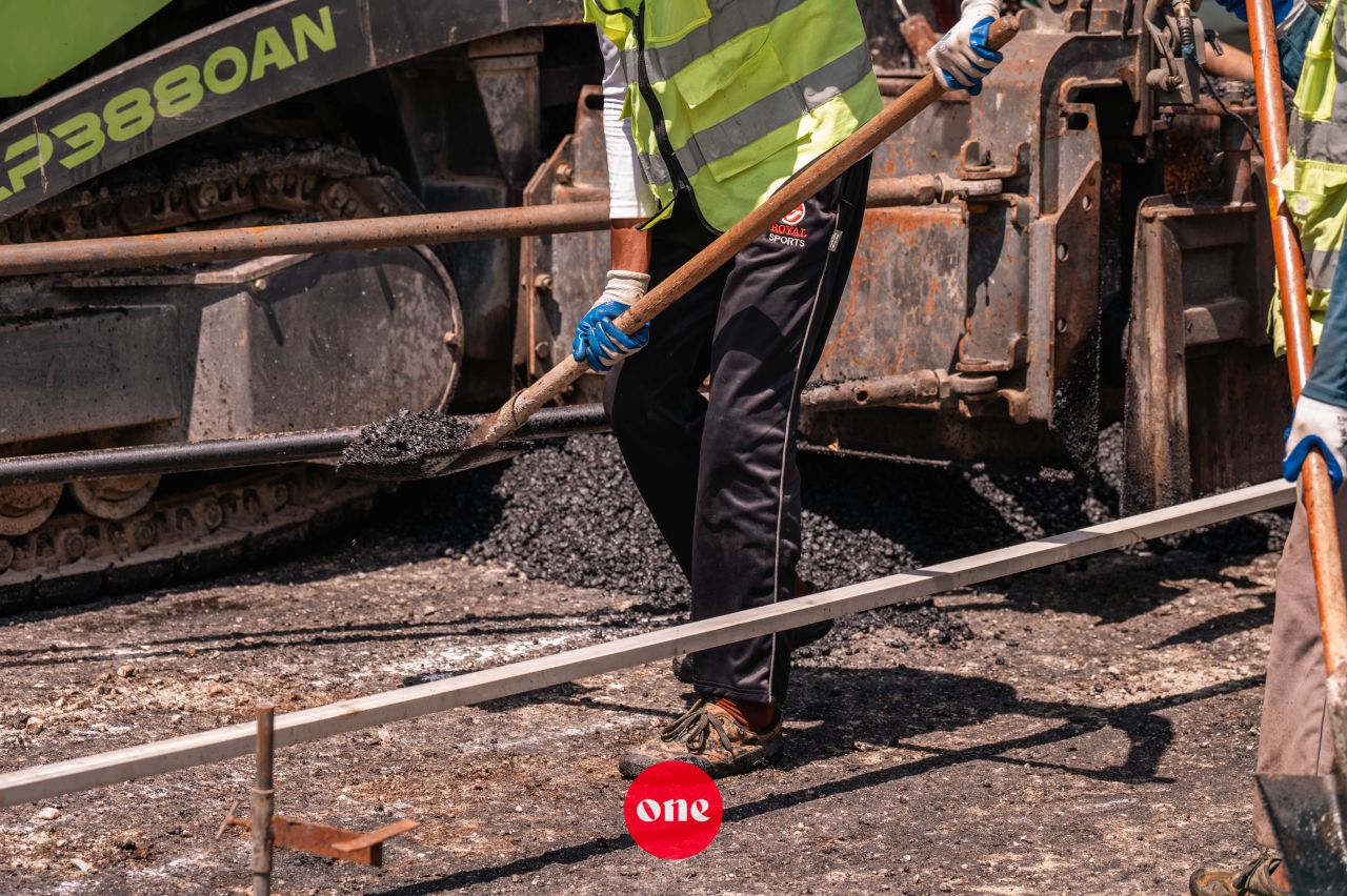 ވަން ފޮޓޯ: އަމީނީ މަގުގެ ފުރަތަމަ ސެގްމަންޓުގައި ތާރުއަޅަން ފެށުން 