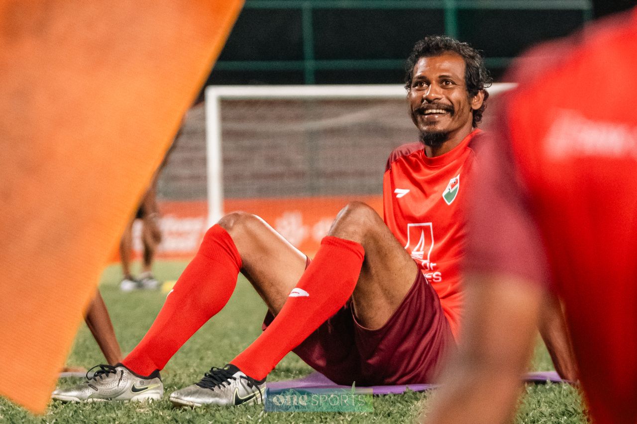 Gaumee team ge captain band alun Samutte ah 