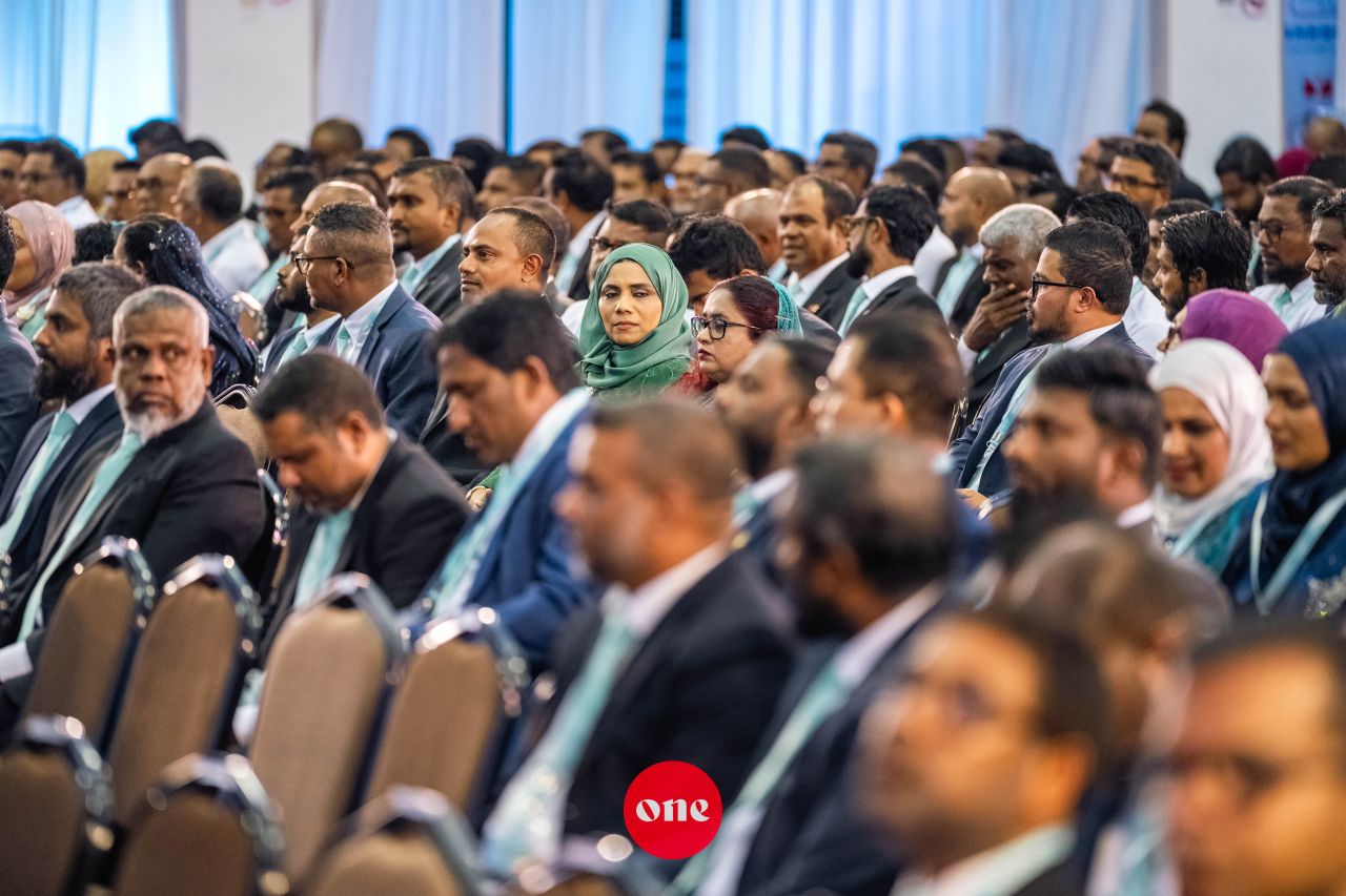 ވަން ފޮޓޯ: ޕީއެންސީ ކޮންގްރެސް ނިންމުމުގެ ރަސްމިއްޔާތު