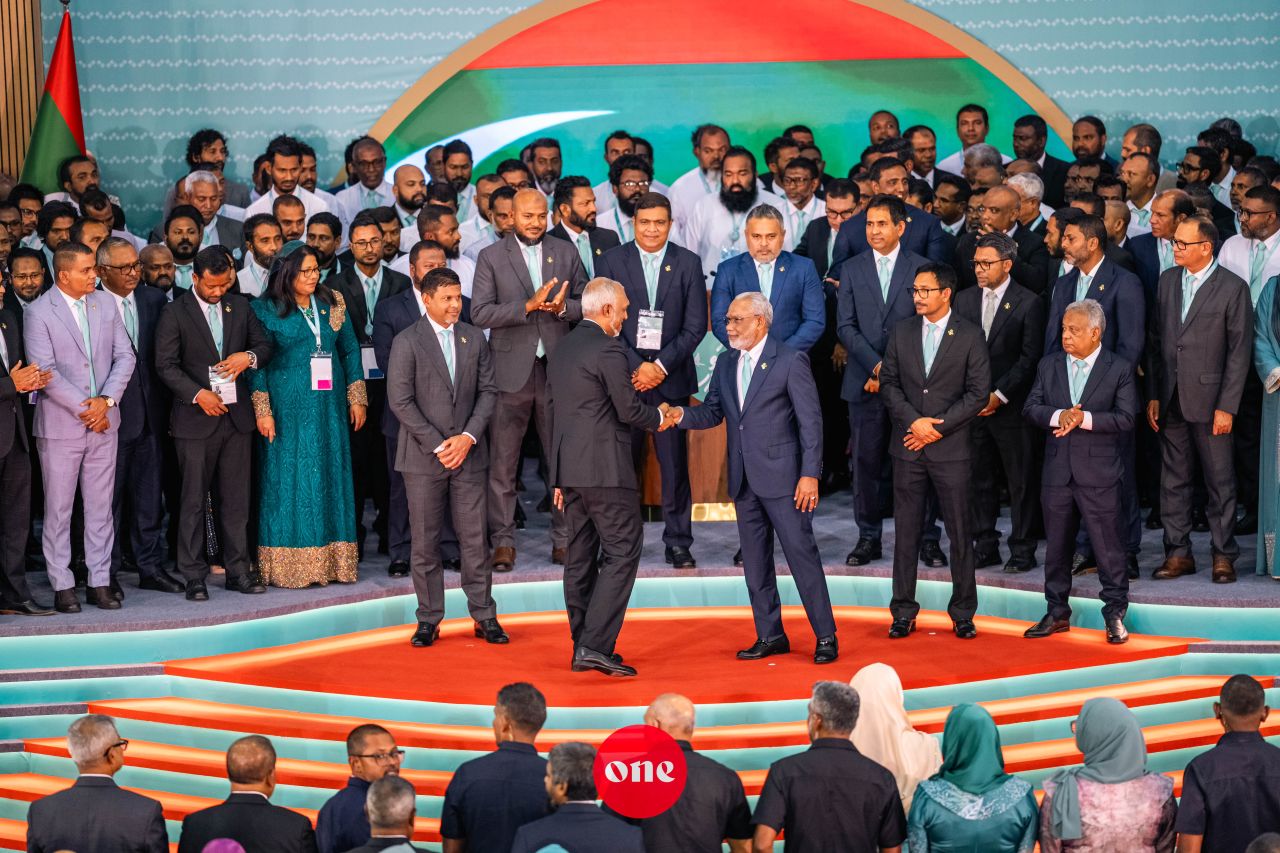 ވަން ފޮޓޯ: ޕީއެންސީ ކޮންގްރެސް ނިންމުމުގެ ރަސްމިއްޔާތު