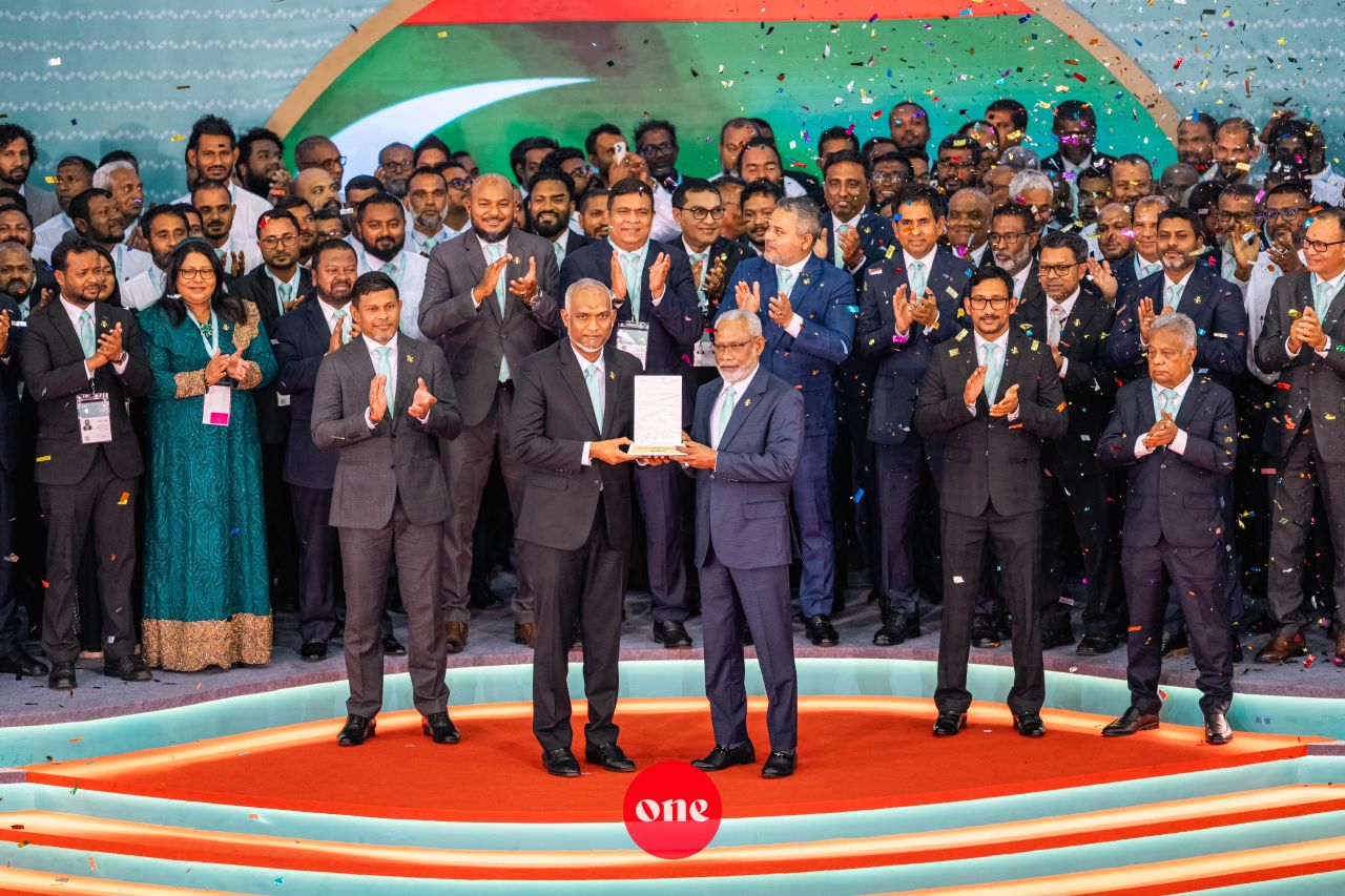 ވަން ފޮޓޯ: ޕީއެންސީ ކޮންގްރެސް ނިންމުމުގެ ރަސްމިއްޔާތު