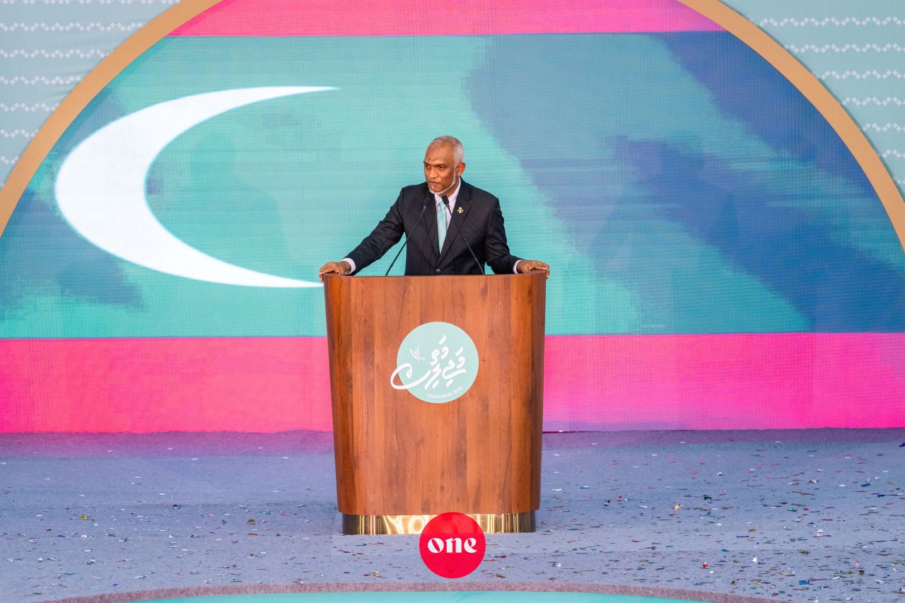 Beyruge sifain beythibumuge zinmaa faaithuvi thin sarukaarunves nagan jehey: Raees