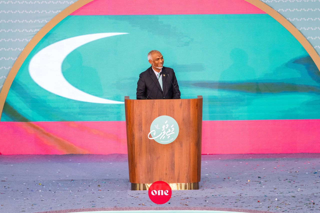 Siyaasee thaaeedhu gellunas gaumah faidhaa huri kankan kuraanan: Raees