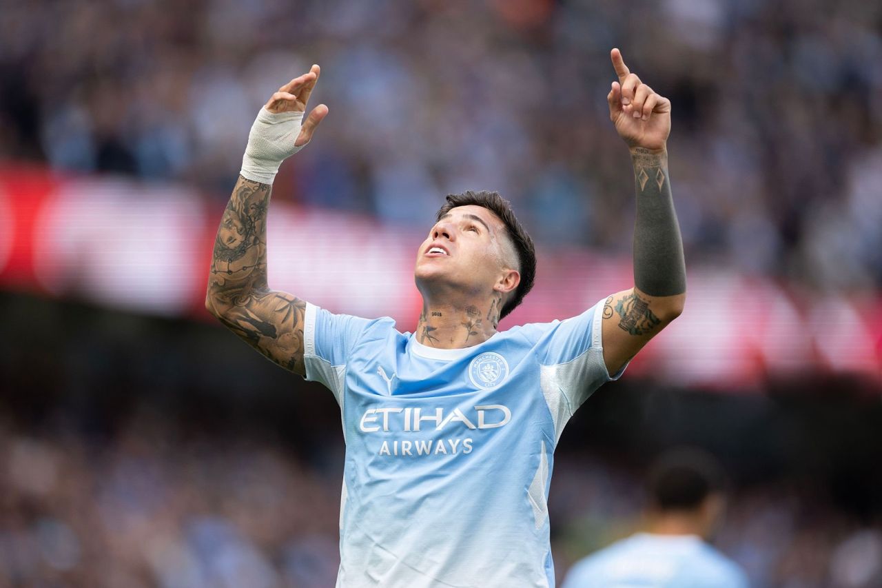 City in 1 vanaigai hamajehilaifi, Liverpool ves molhuvi iru United ah point eh 