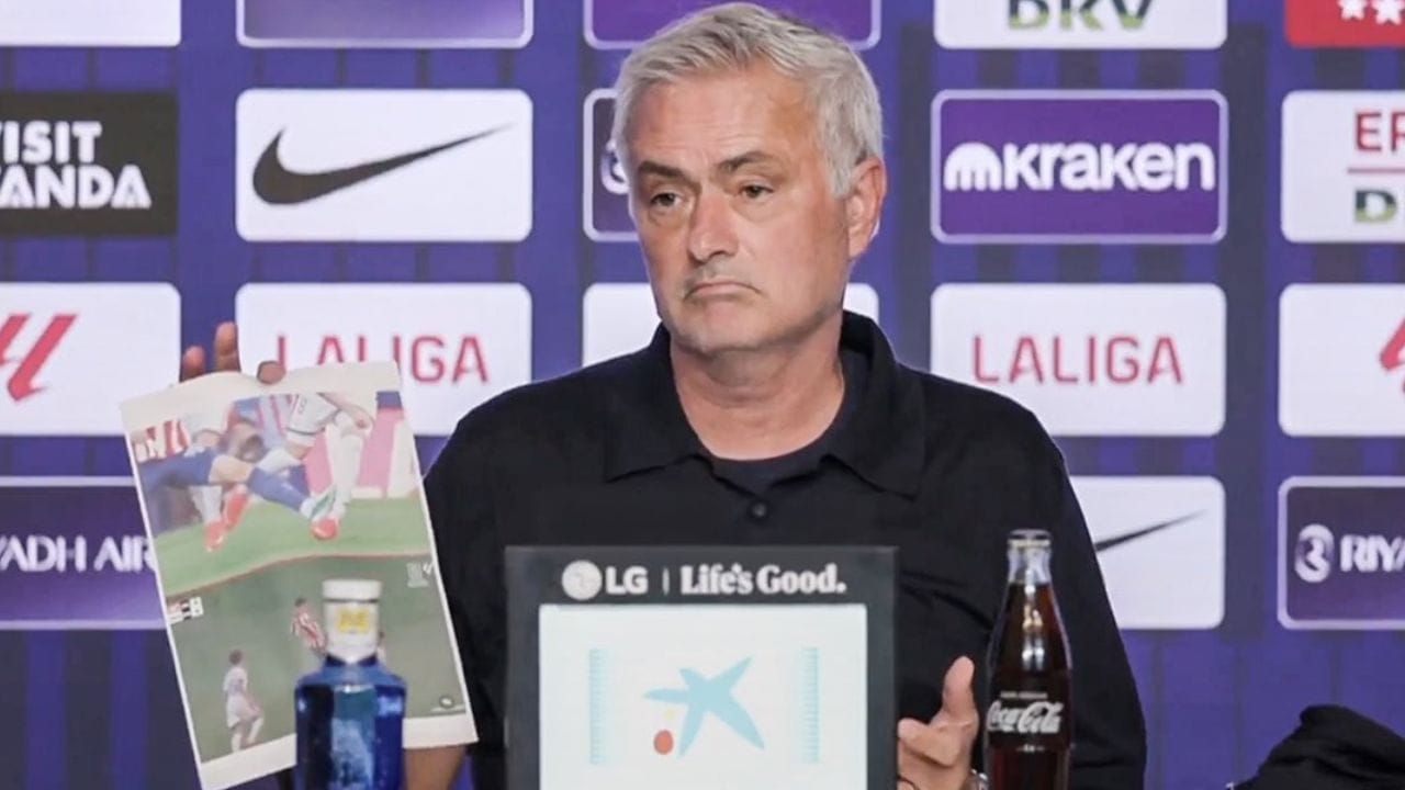 Mourinho noosverinnaa kurimathilee raiyy card dhakkan jeheykamuge ''hekkaa eku'' 