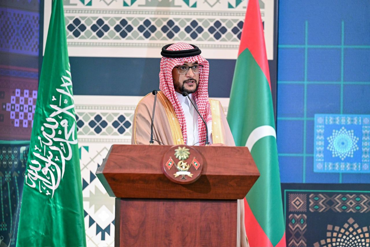 Raajje aaku oi gaai gulhun aa dhaairaa thakah fulhaa kuran Saudi in thahyaaru: Safeer