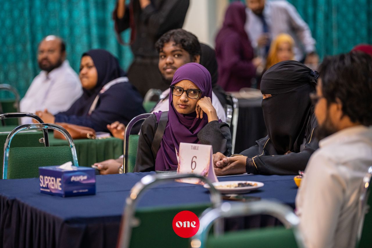 ވަން ފޮޓޯ: އައިޔޫއެމްގެ ޕޯސްޓްގްރެޖުއޭޓް ދިރާސީ މުބާރާތް 