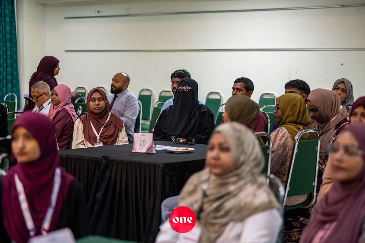 ވަން ފޮޓޯ: އައިޔޫއެމްގެ ޕޯސްޓްގްރެޖުއޭޓް ދިރާސީ މުބާރާތް 