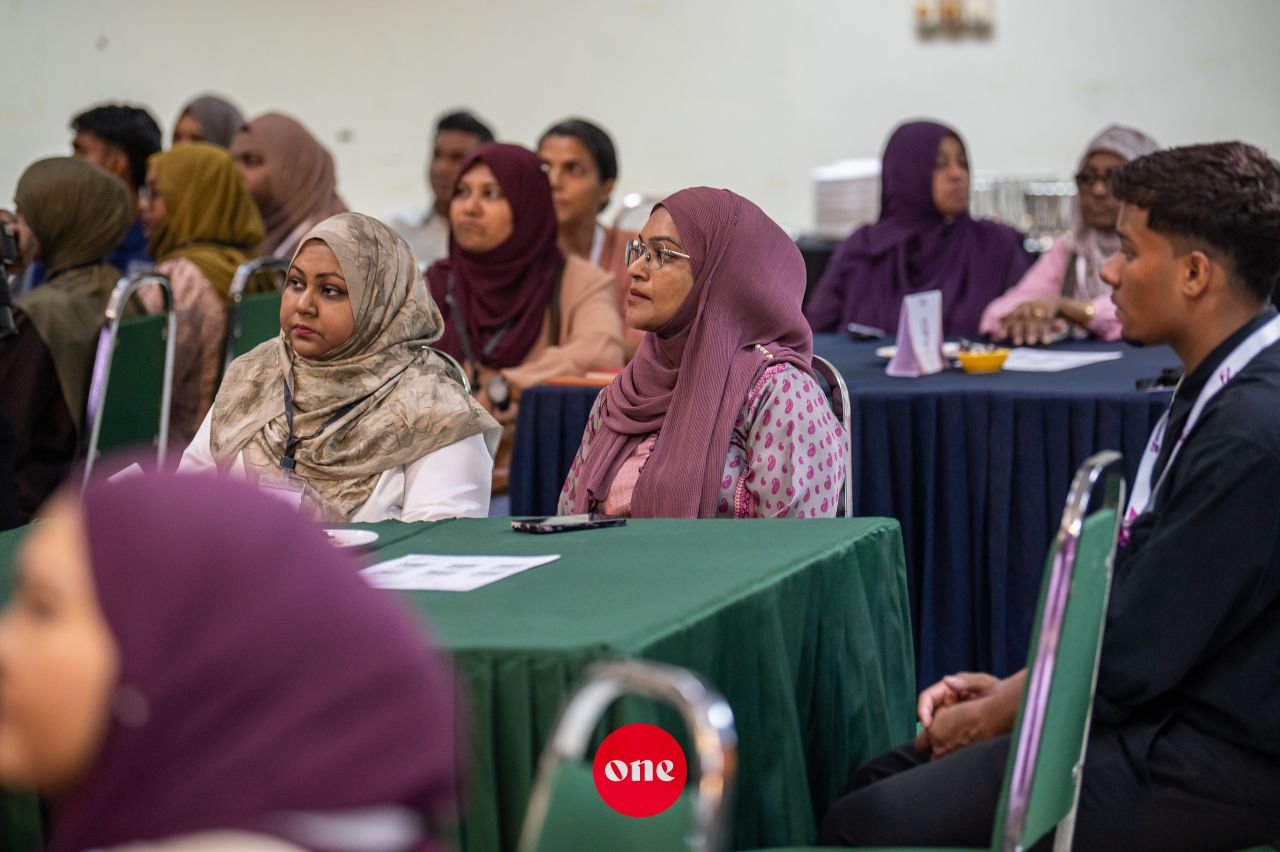 ވަން ފޮޓޯ: އައިޔޫއެމްގެ ޕޯސްޓްގްރެޖުއޭޓް ދިރާސީ މުބާރާތް 