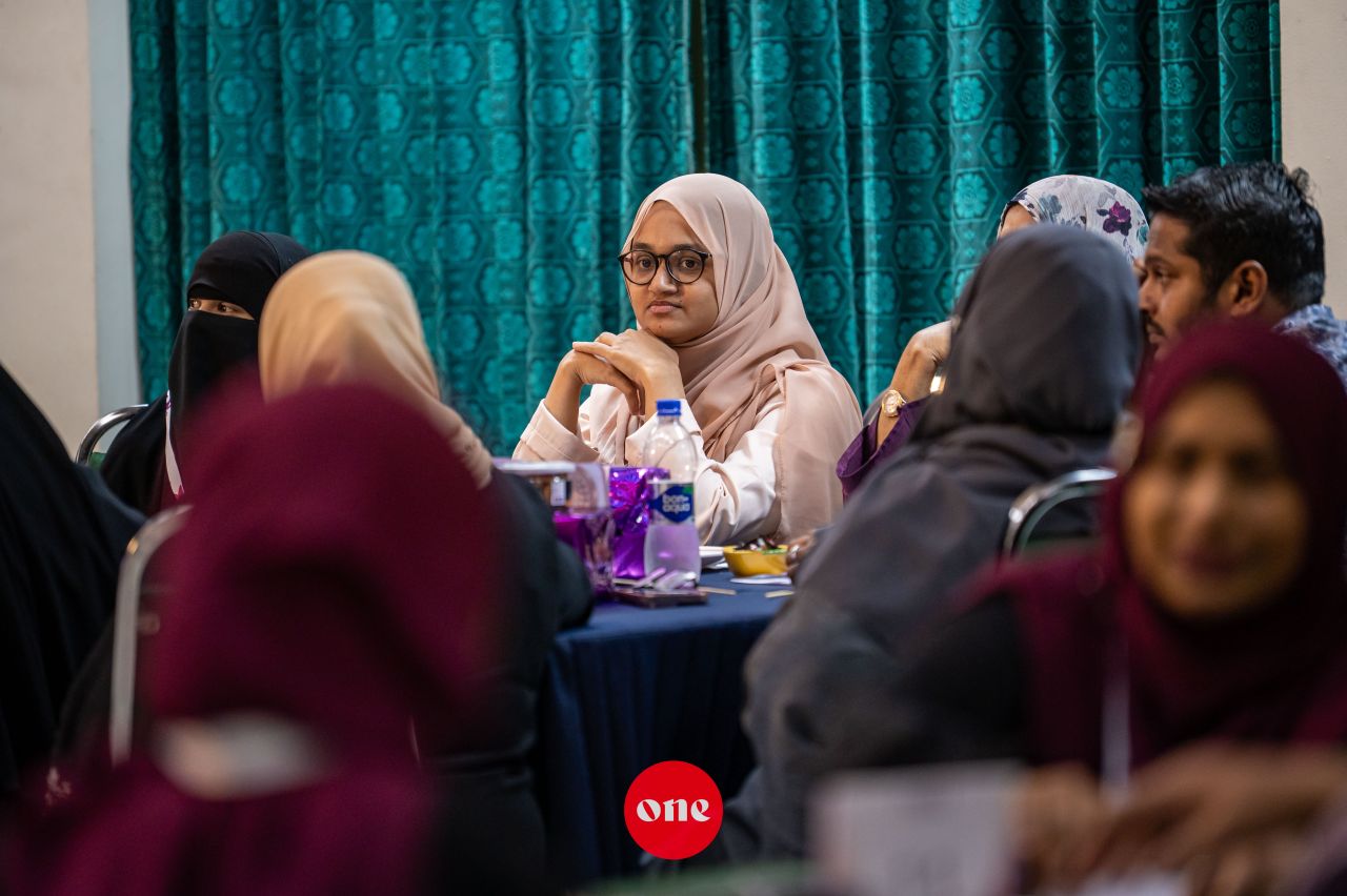 ވަން ފޮޓޯ: އައިޔޫއެމްގެ ޕޯސްޓްގްރެޖުއޭޓް ދިރާސީ މުބާރާތް 