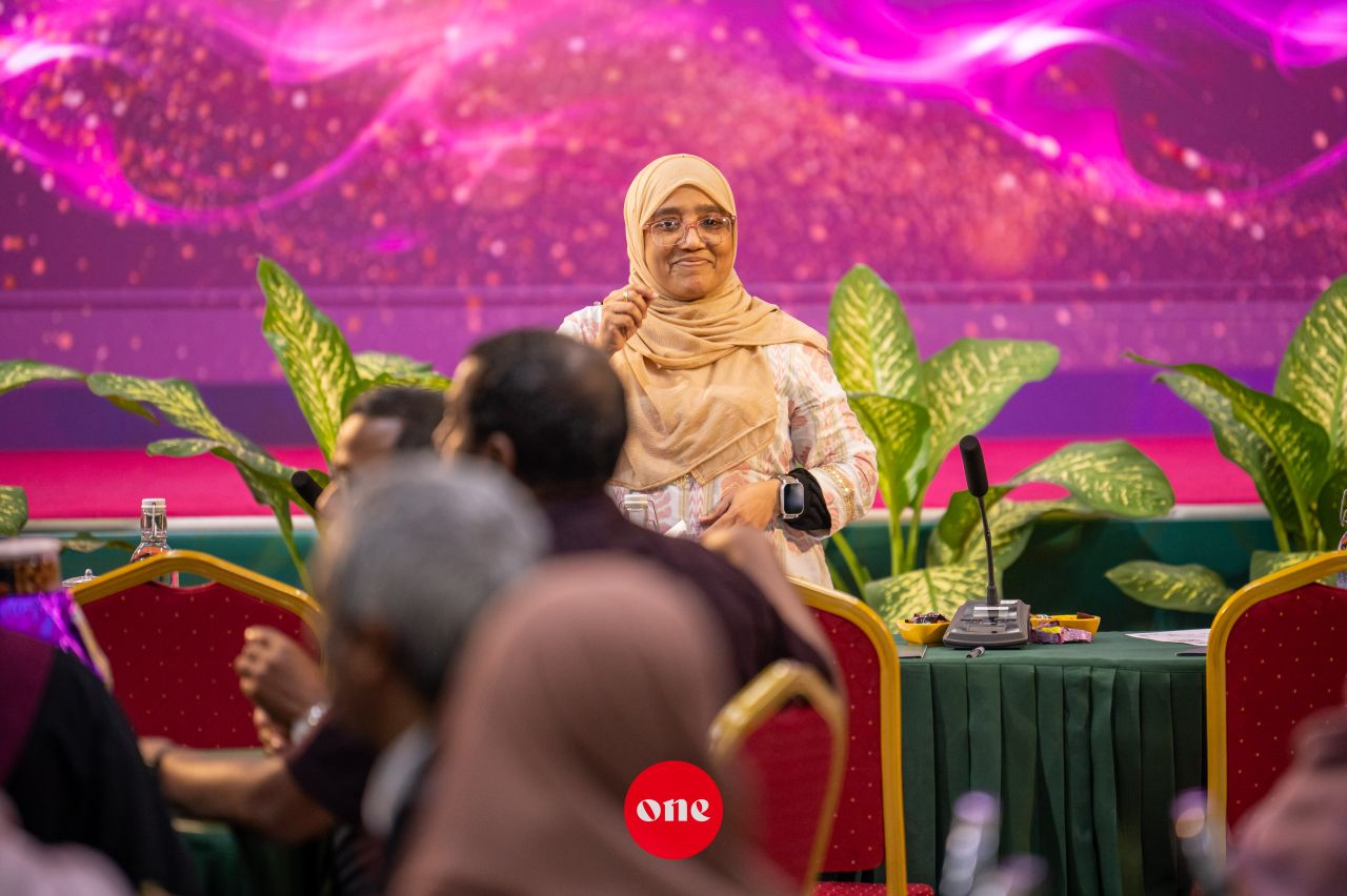 ވަން ފޮޓޯ: އައިޔޫއެމްގެ ޕޯސްޓްގްރެޖުއޭޓް ދިރާސީ މުބާރާތް 