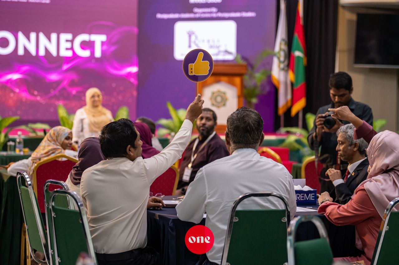 ވަން ފޮޓޯ: އައިޔޫއެމްގެ ޕޯސްޓްގްރެޖުއޭޓް ދިރާސީ މުބާރާތް 
