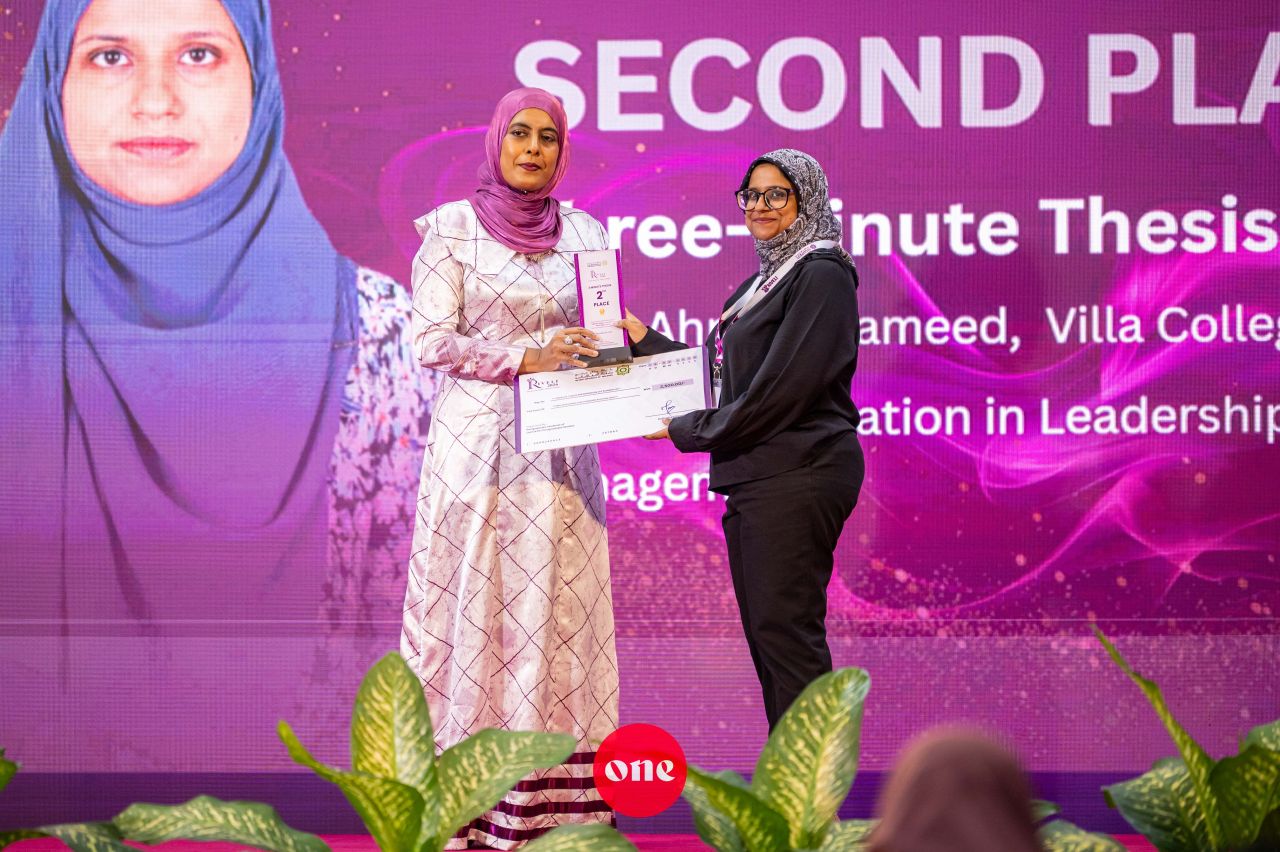ވަން ފޮޓޯ: އައިޔޫއެމްގެ ޕޯސްޓްގްރެޖުއޭޓް ދިރާސީ މުބާރާތް 