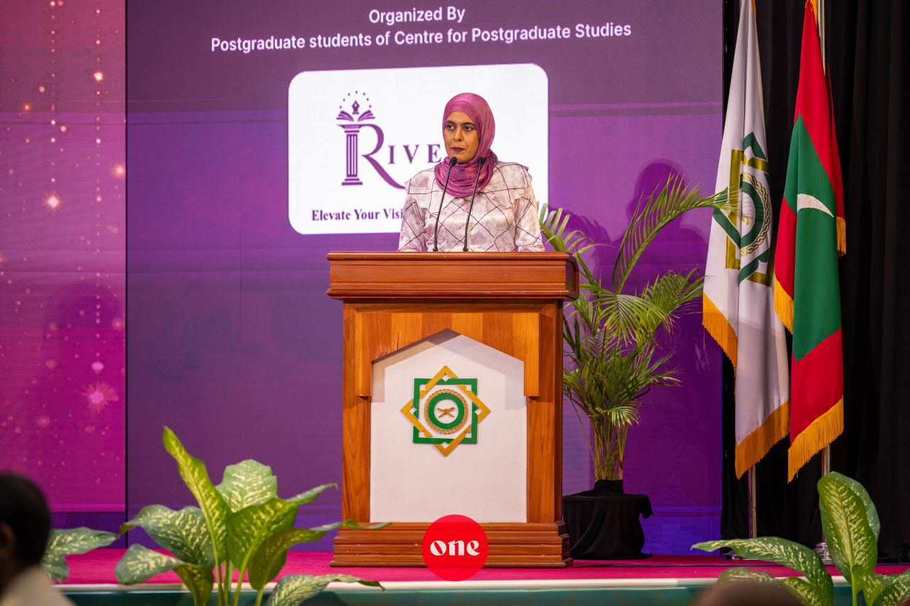 ވަން ފޮޓޯ: އައިޔޫއެމްގެ ޕޯސްޓްގްރެޖުއޭޓް ދިރާސީ މުބާރާތް 