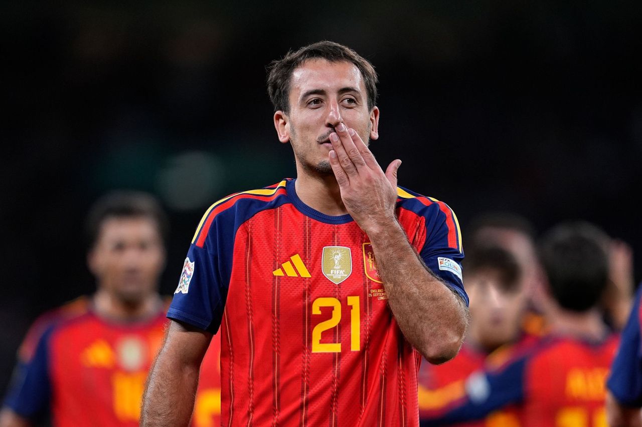Dhuniyeyge champion Spain in England balikoffi 