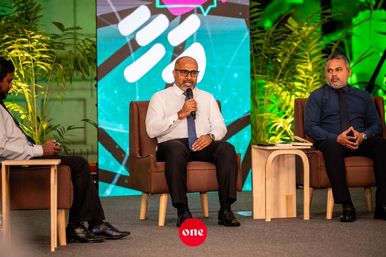 ވަން ފޮޓޯ: 