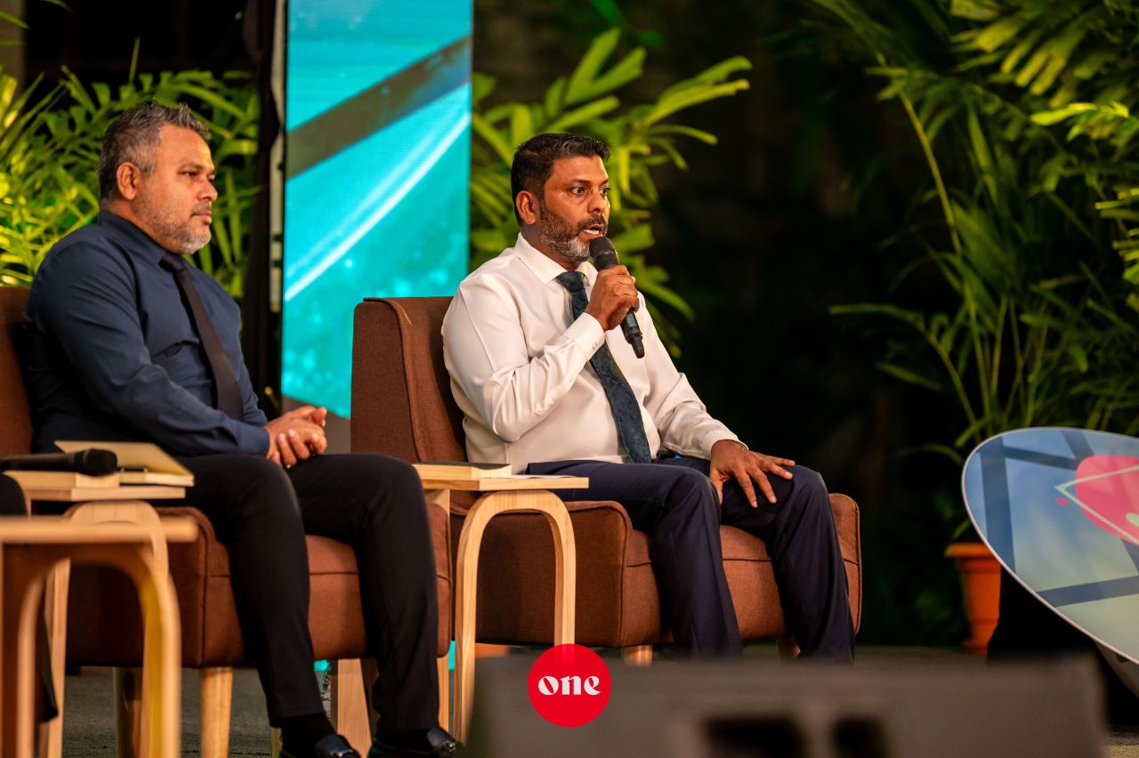 ވަން ފޮޓޯ: 
