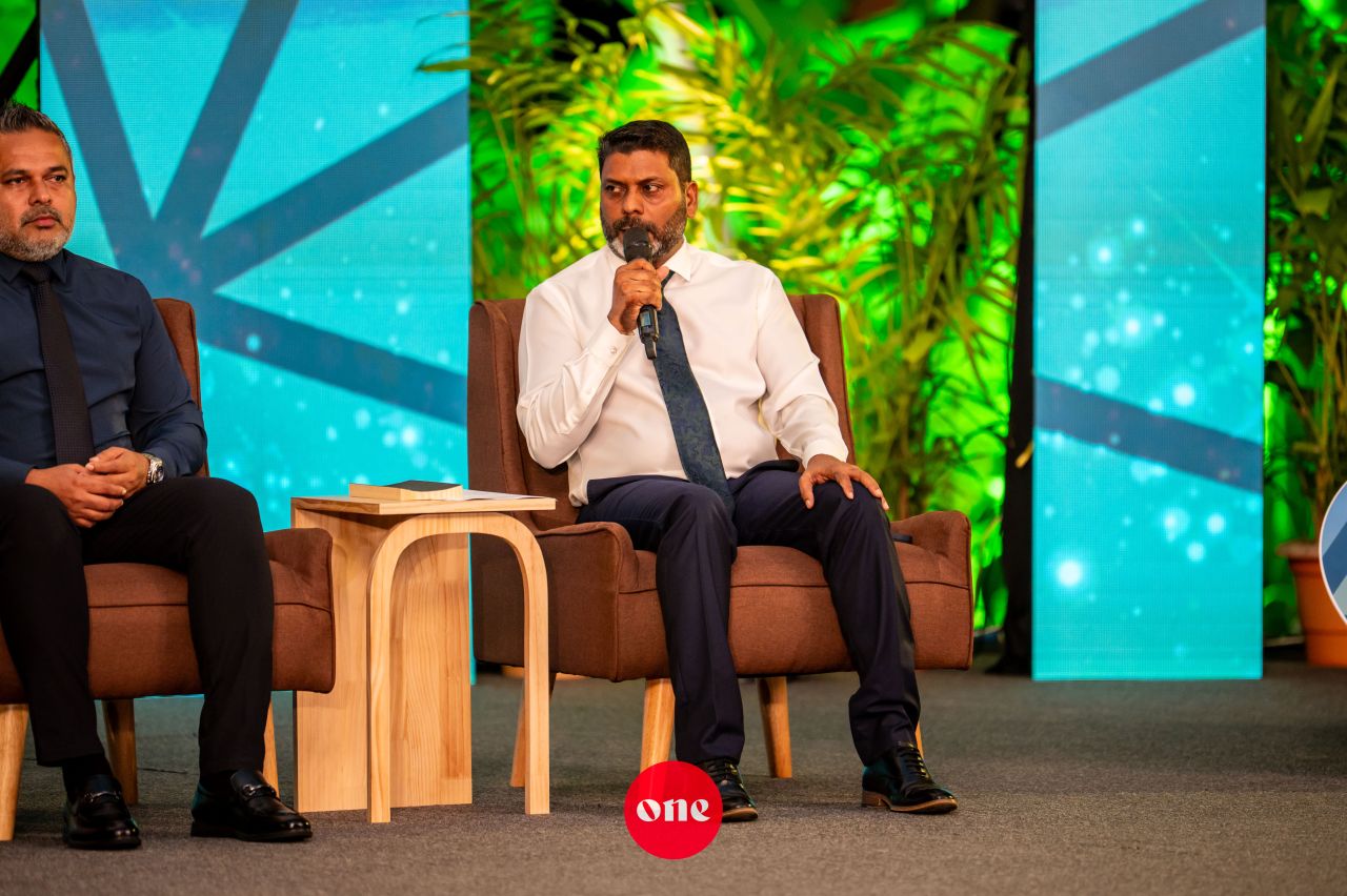 ވަން ފޮޓޯ: 