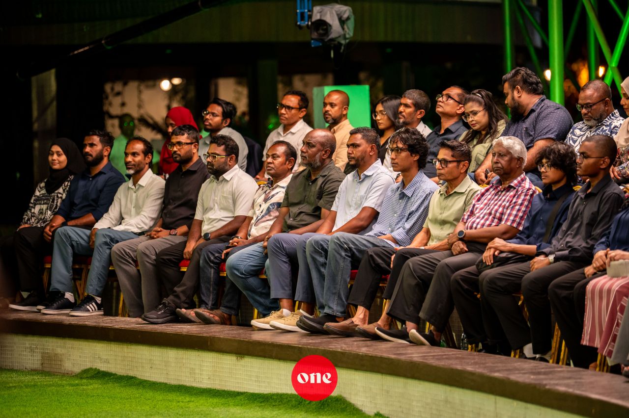 ވަން ފޮޓޯ: 