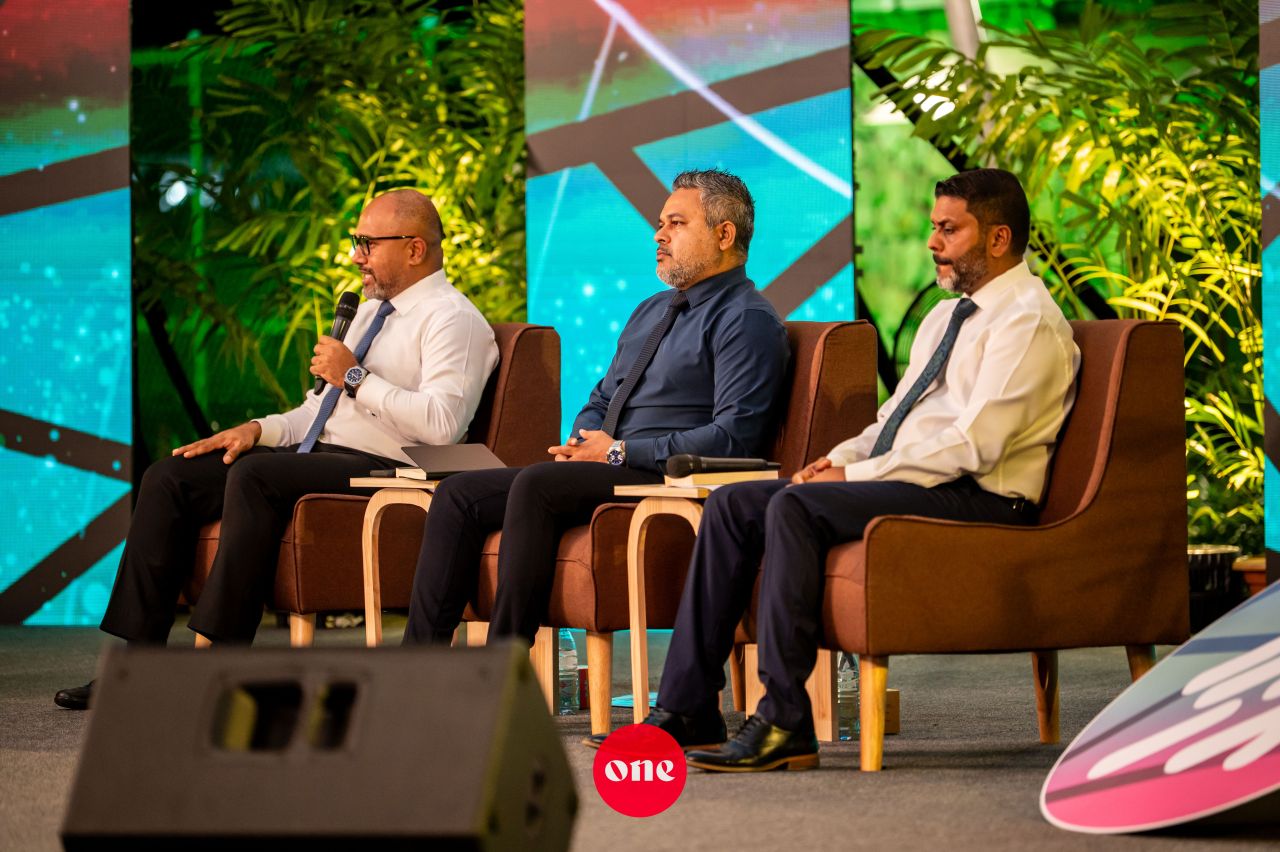 ވަން ފޮޓޯ: 